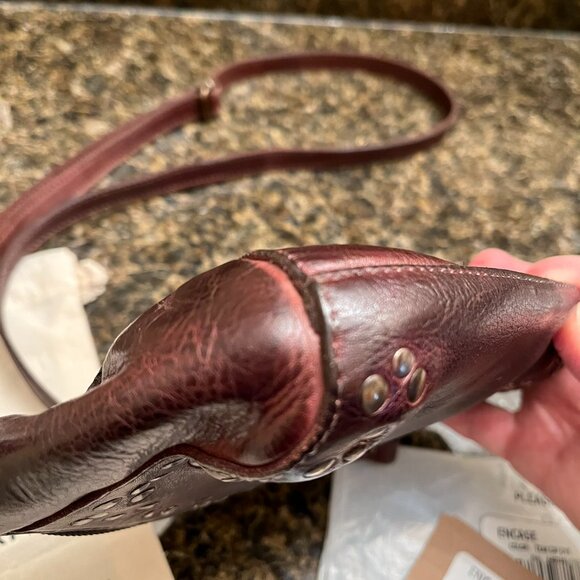 Bed Stu Leather Encase Crossbody/Wristlet/Clutch in Teak Dip Dye - Picture 8 of 13